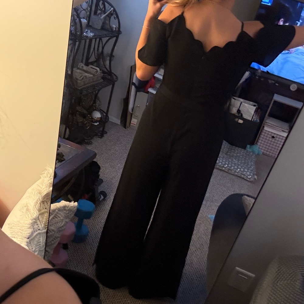 Black Spaghetti Strap and Off the Shoulder Front Tie Jumpsuit - Picture 8 of 11
